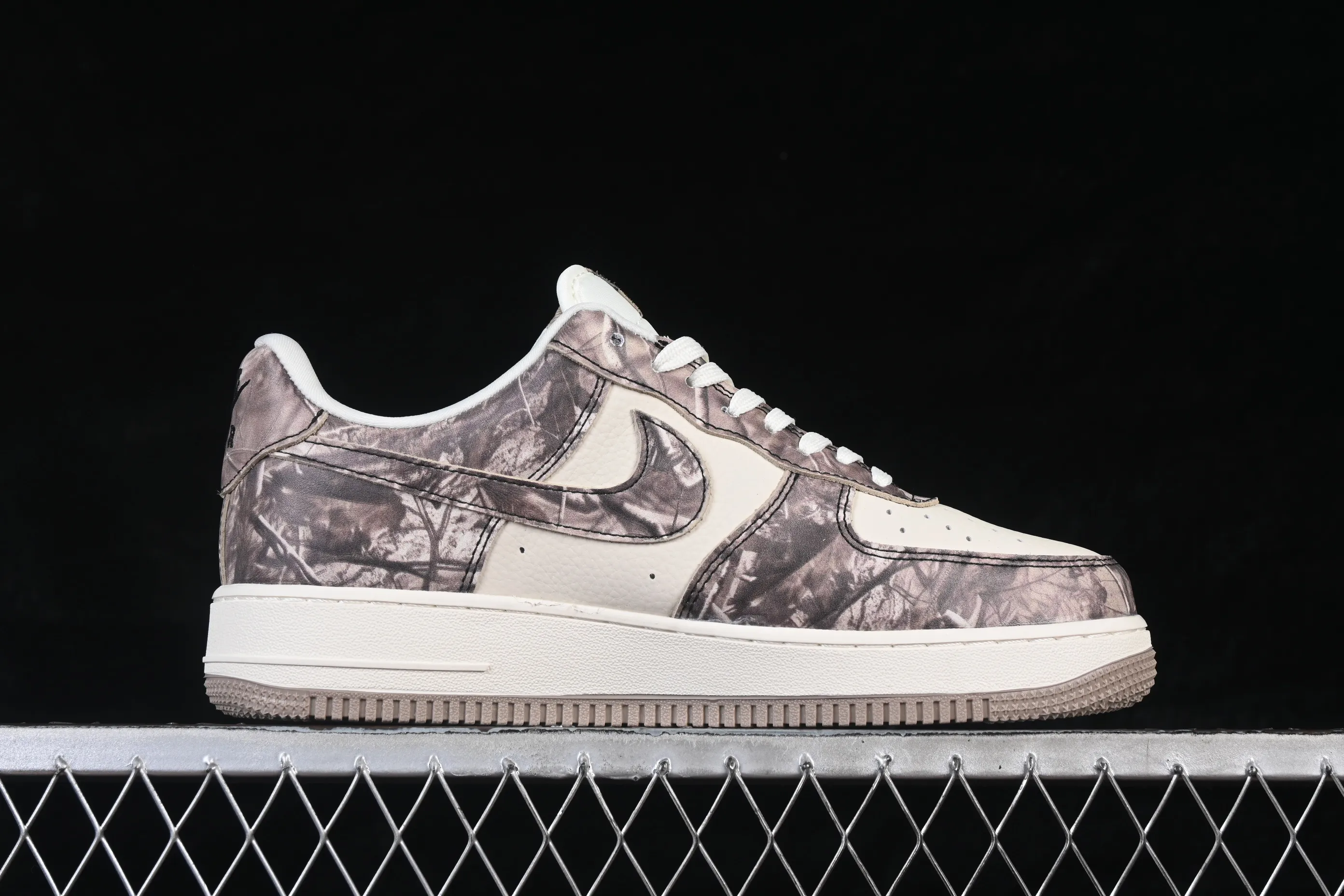 All categories Nk Air Force 1 Air Force series Nk Air Force 1 Low Air Force low-top Nike Air Force 1'07 Low Three-party joint deadwood Xunqiu Air Force 1 low-top casual sneakers DF0188-125